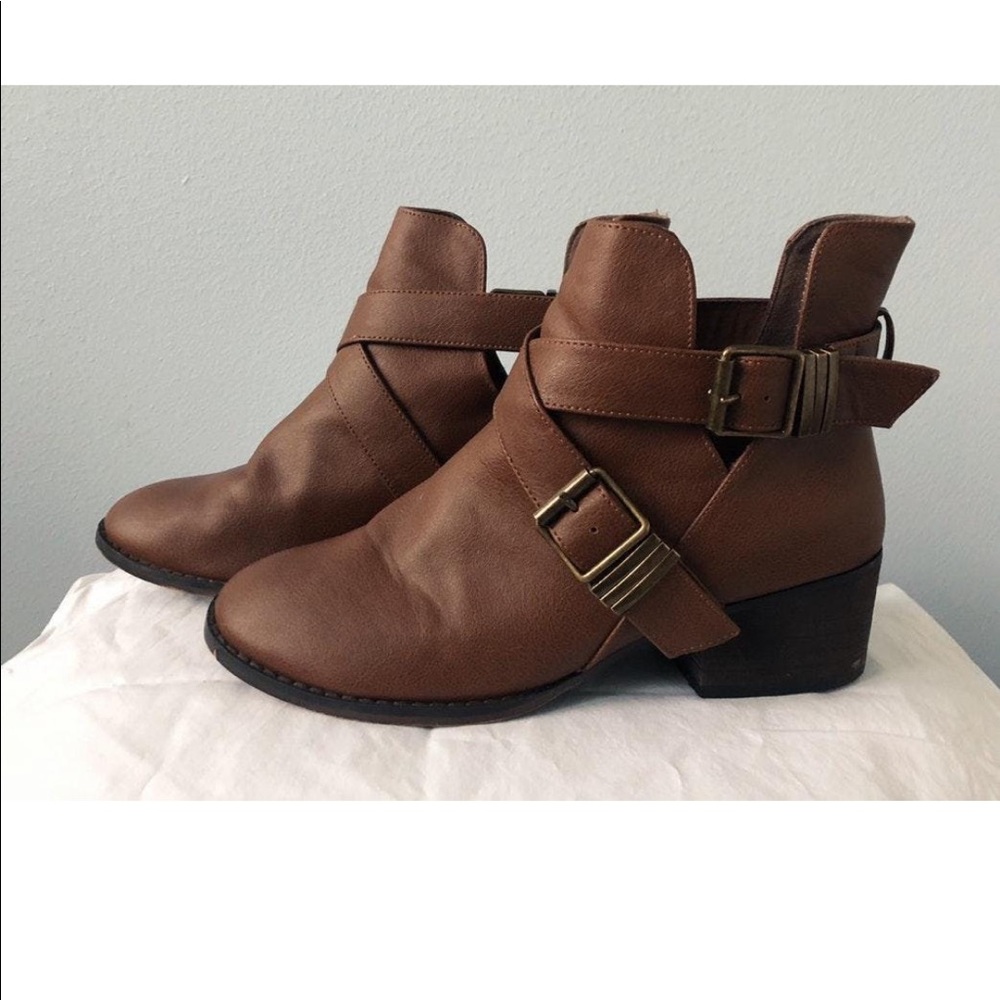 Ankle boots